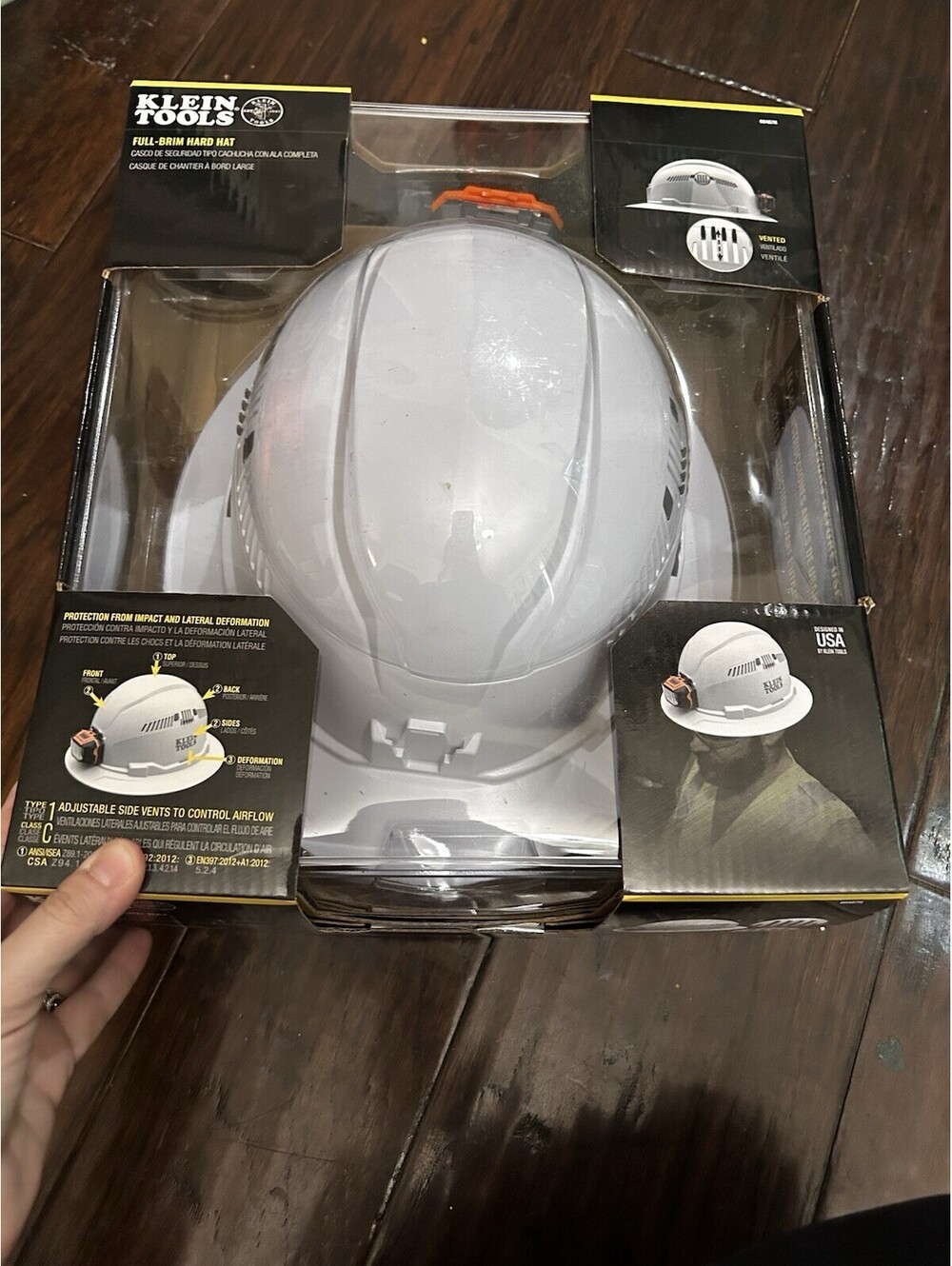 Klein Tools 60407 Hard Hat, Vented, Full Brim with Headlamp, White